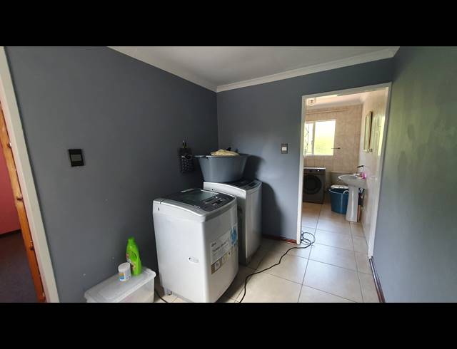 5 BEDROOM FREEHOLD FOR SALE IN LINMEYER